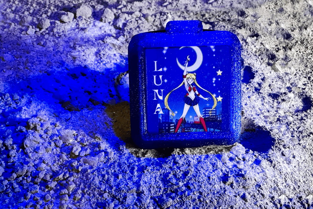 Motherboxx- Pendant/Keychain Style Airtag Case
